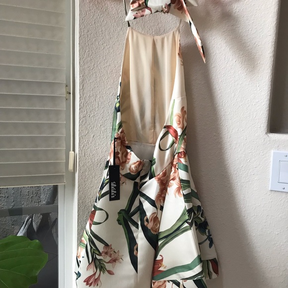 Lulu’s Tropical Floral Halter Dress NWT. Size M - Picture 3 of 6